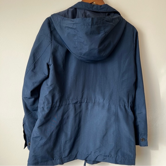 Land’s End Lightweight Rain Jacket - Picture 9 of 10